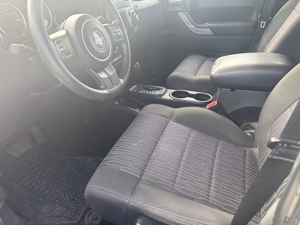 2011 Jeep Wrangler Unlimited Image 6