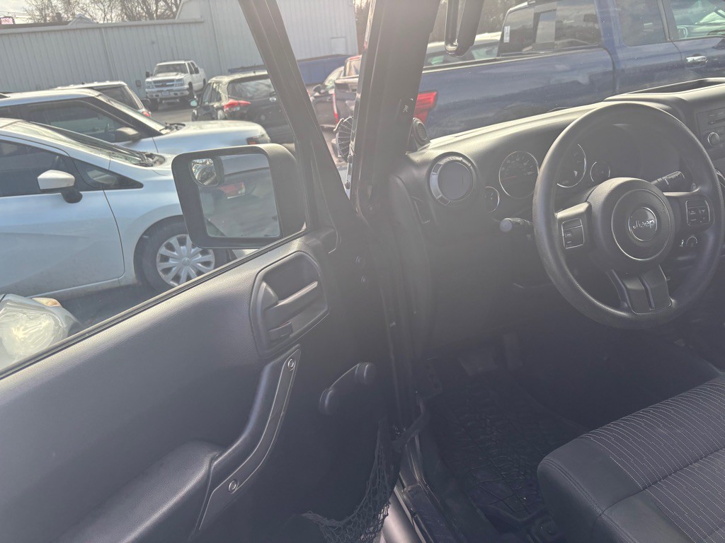 2011 Jeep Wrangler Unlimited Image 8