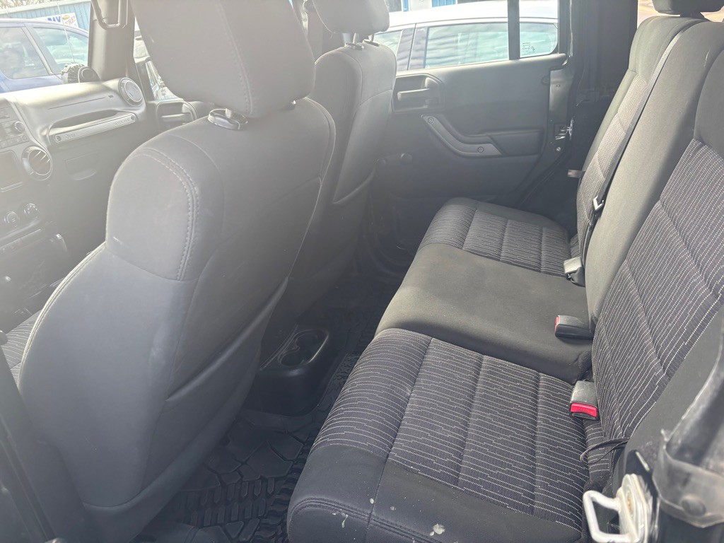 2011 Jeep Wrangler Unlimited Image 9