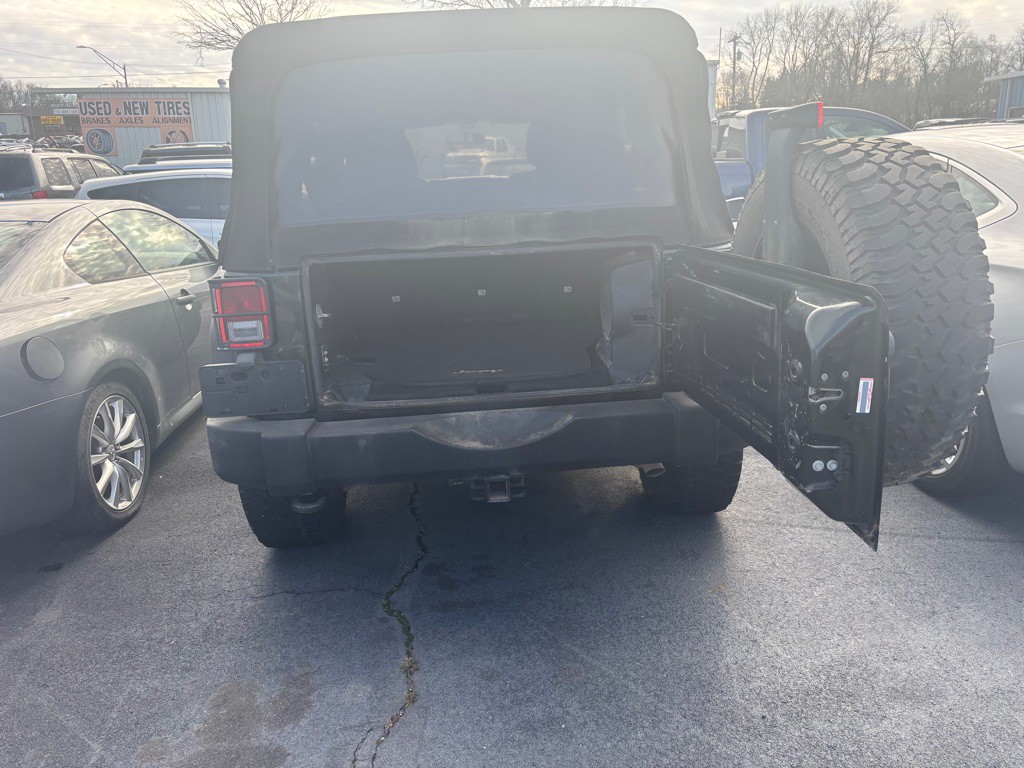 2011 Jeep Wrangler Unlimited Image 11