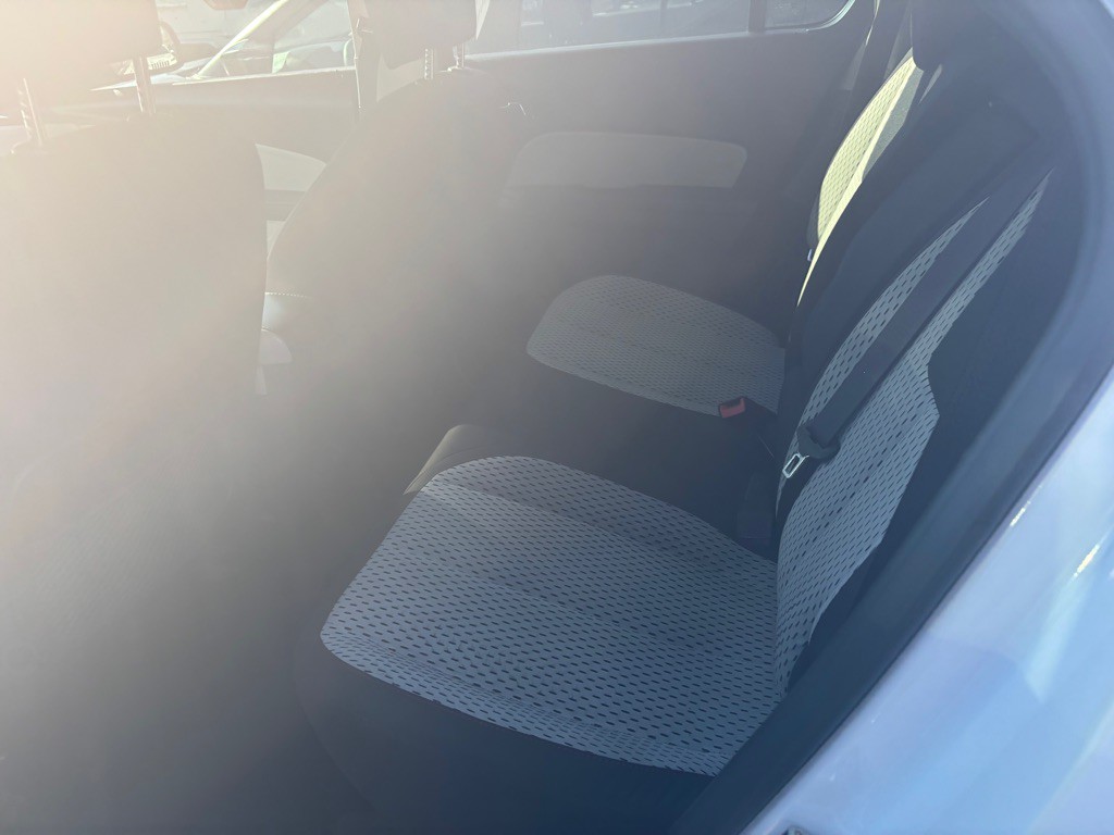 2011 Chevrolet Equinox Image 10