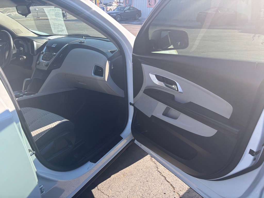 2011 Chevrolet Equinox Image 13