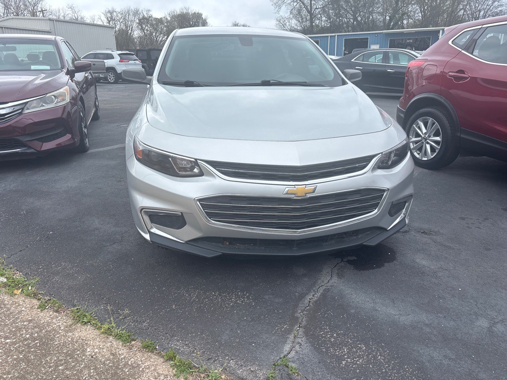 2018 Chevrolet Malibu Image 1