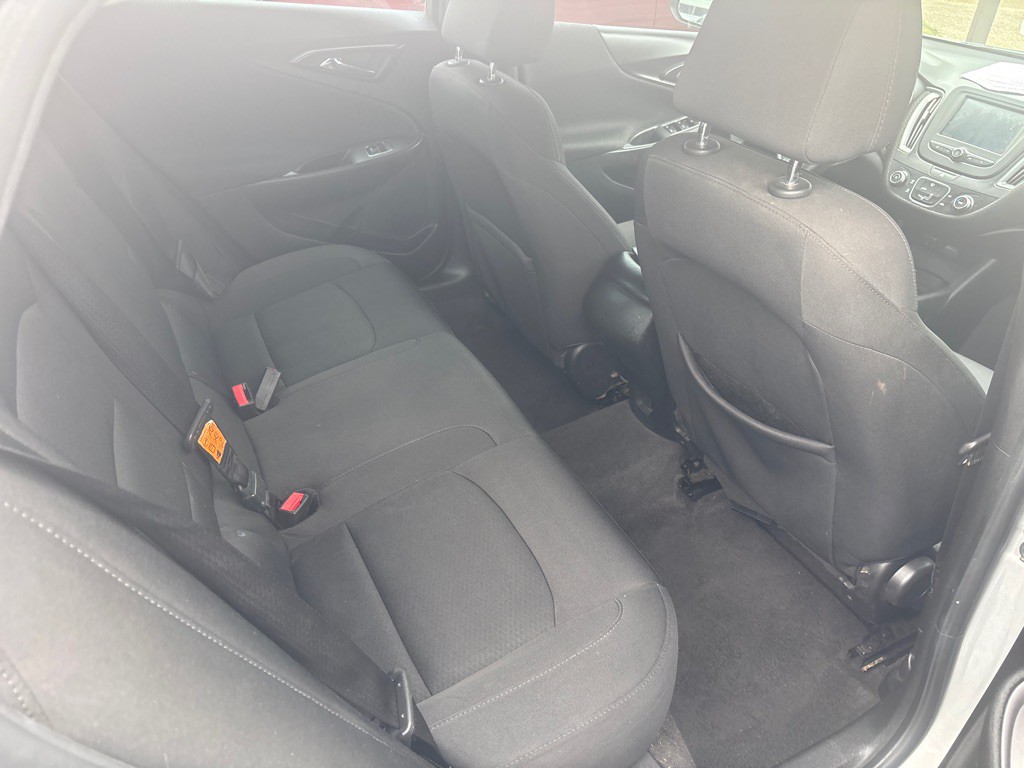 2018 Chevrolet Malibu Image 10