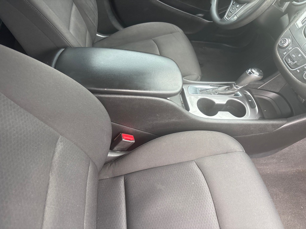2018 Chevrolet Malibu Image 14