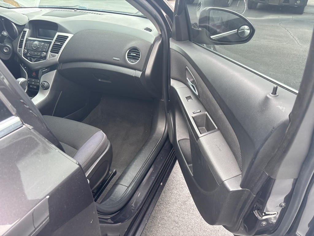 2015 Chevrolet Cruze Image 12