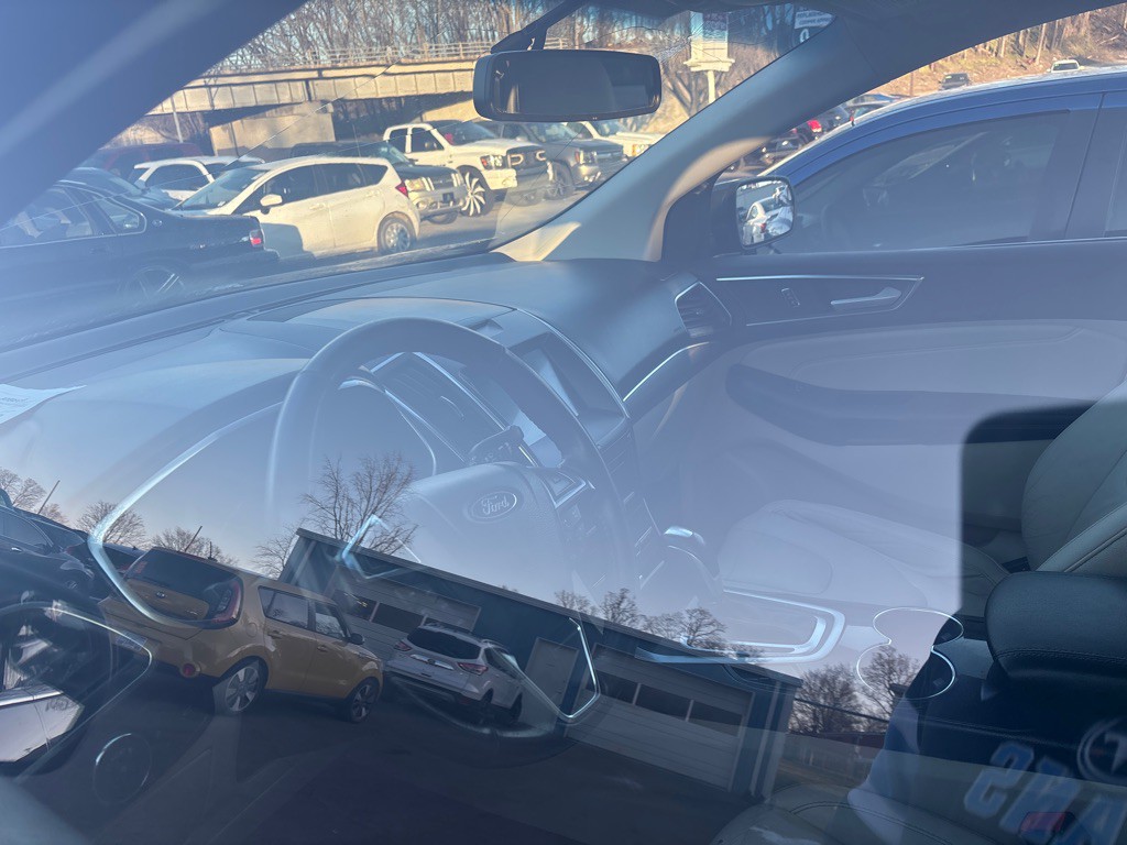 2018 Ford Edge Image 8