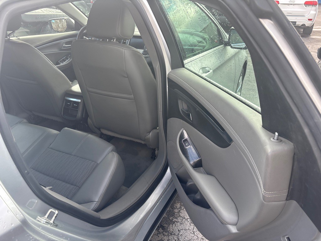 2017 Chevrolet Impala Image 14