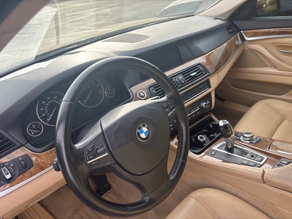 2011 BMW 5 Series Image 5