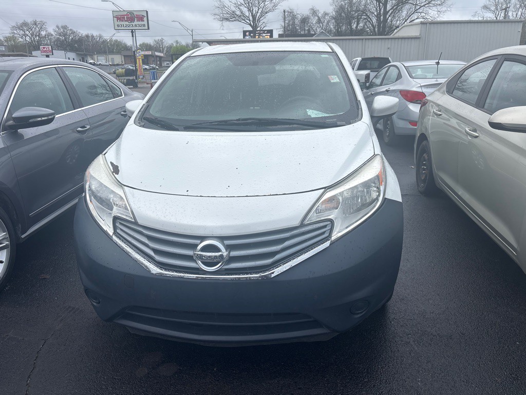 2015 Nissan Versa Image 1