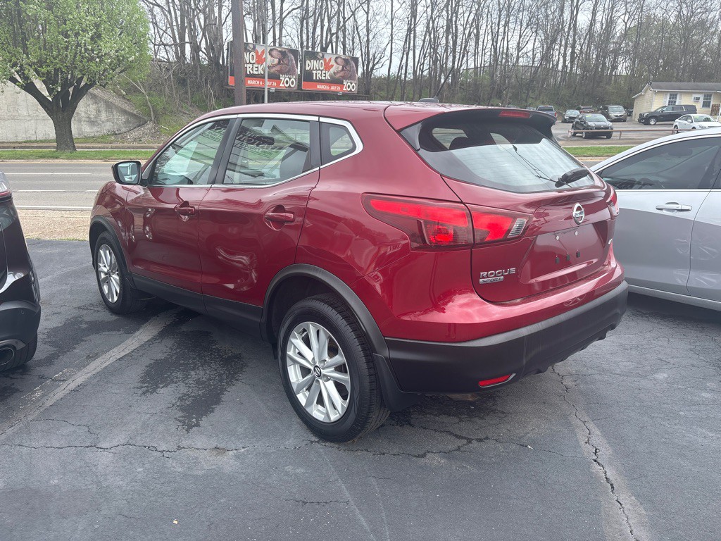 2019 Nissan Rogue Image 3