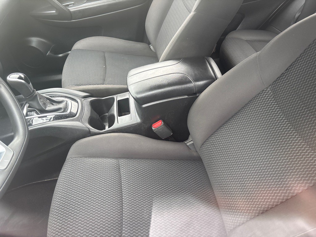 2019 Nissan Rogue Image 5