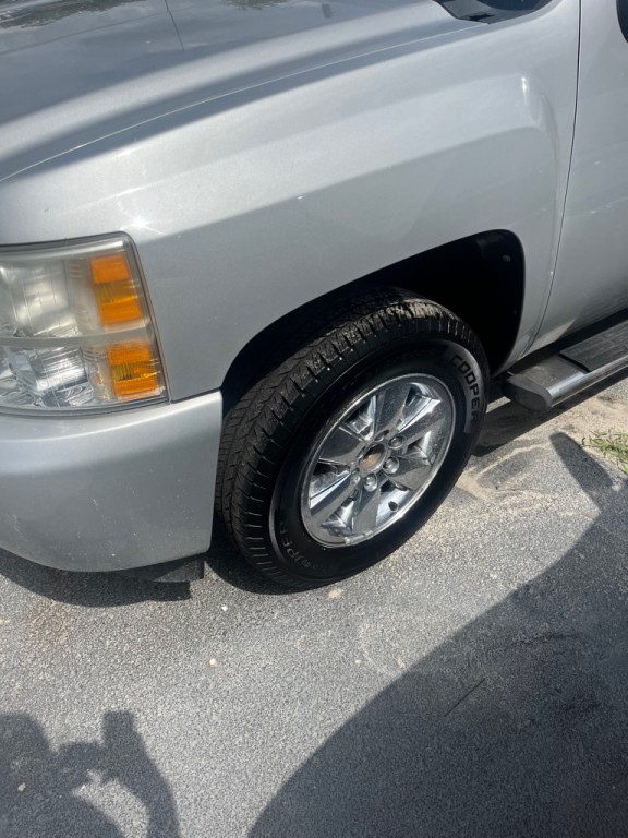 2010 Chevrolet Silverado 1500 Image 3