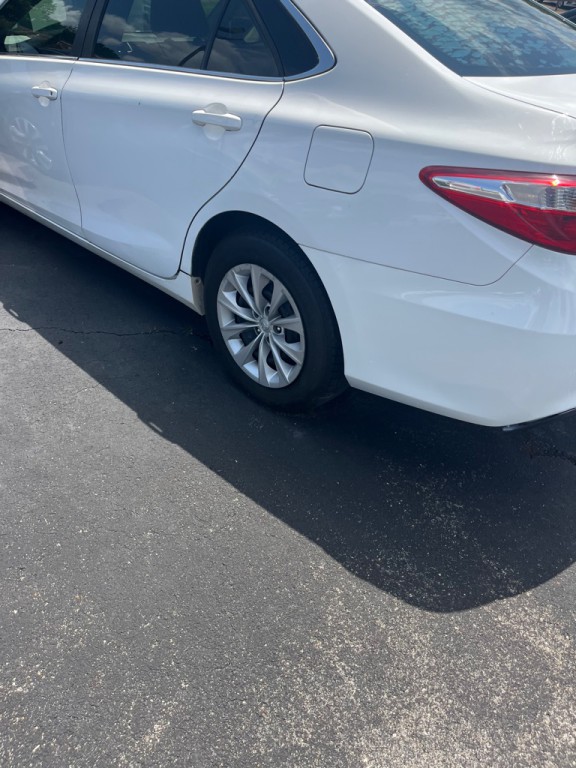 2016 Toyota Camry Image 7
