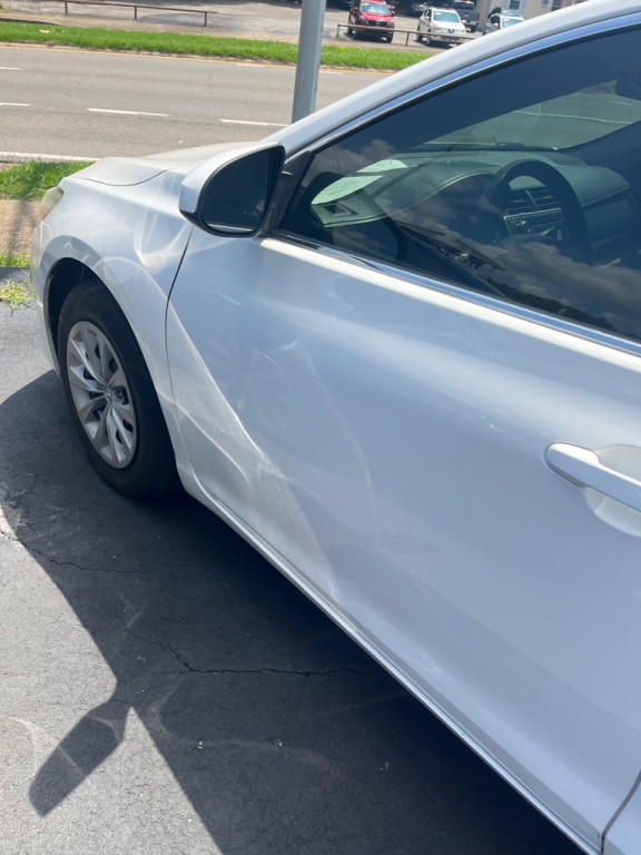 2016 Toyota Camry Image 8