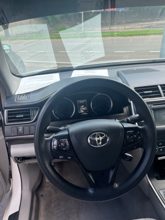 2016 Toyota Camry Image 10