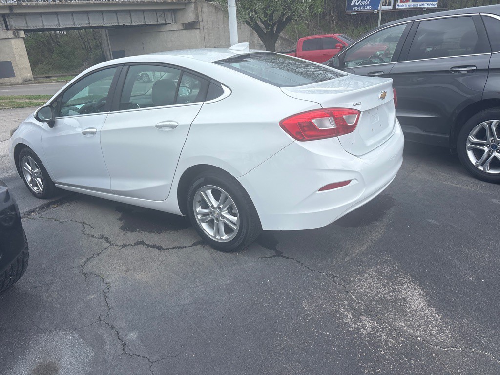 2017 Chevrolet Cruze Image 3
