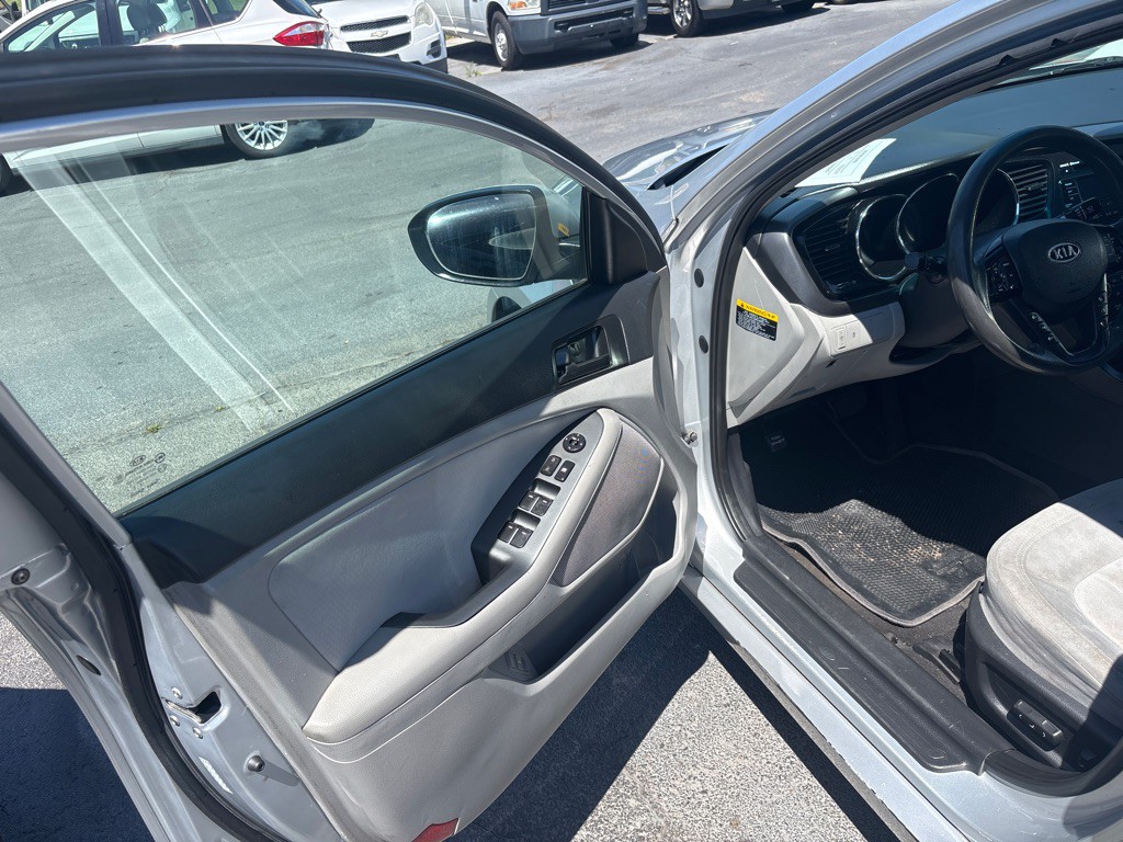 2011 Kia Optima Image 7