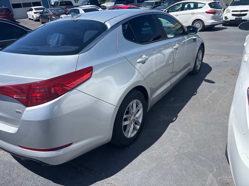 2011 Kia Optima Image 10