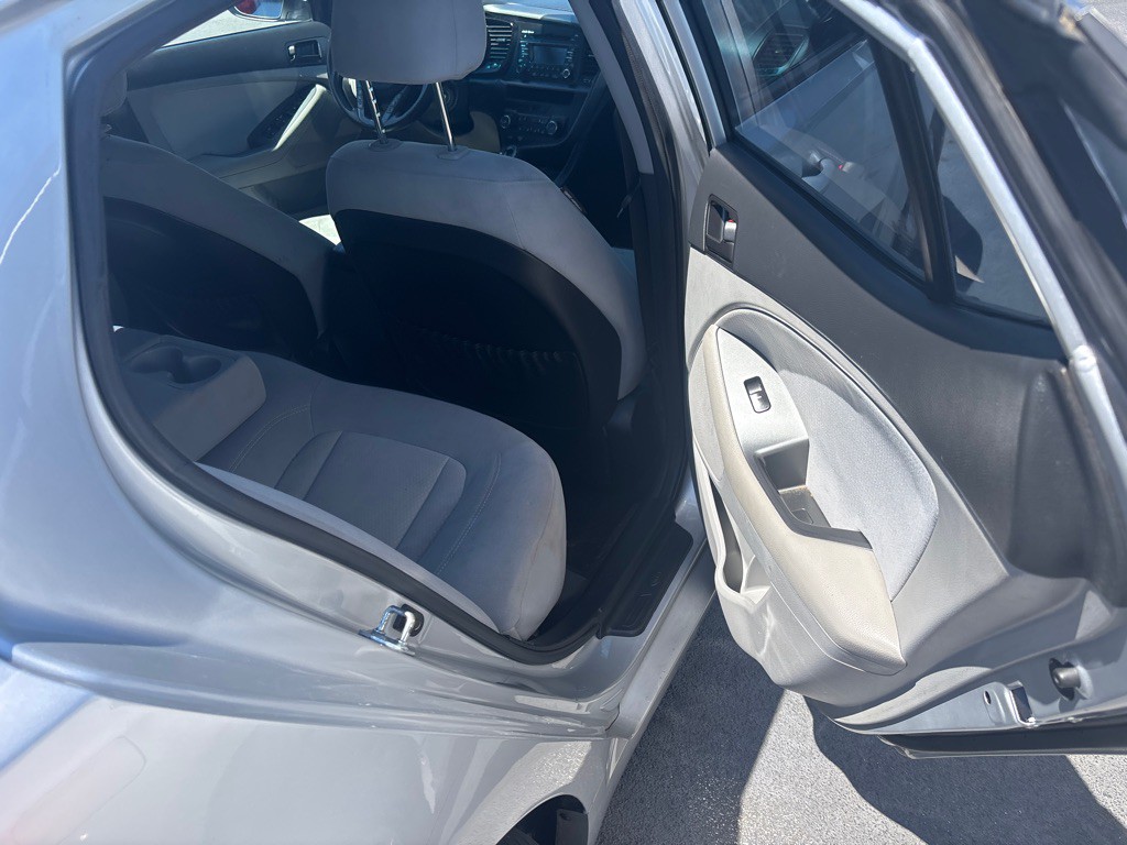 2011 Kia Optima Image 11