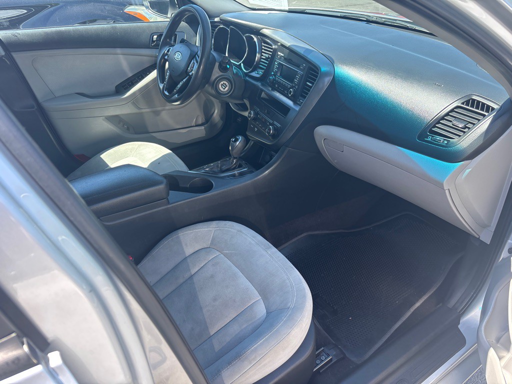 2011 Kia Optima Image 13