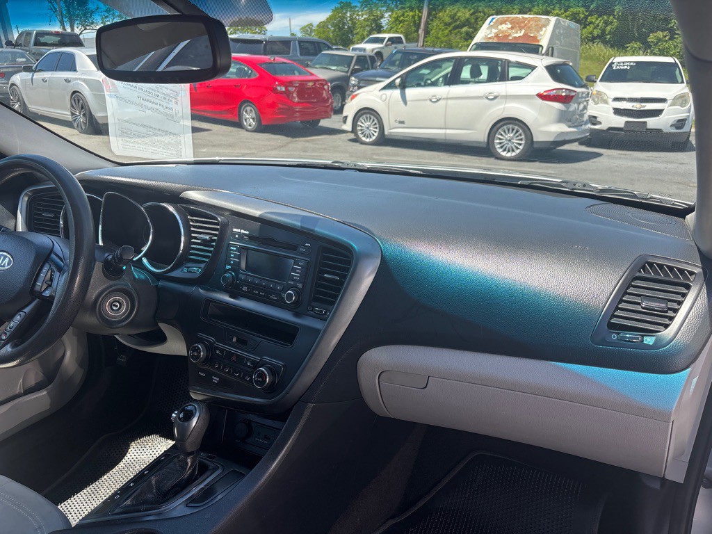 2011 Kia Optima Image 14