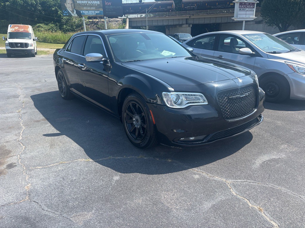 2016 Chrysler 300 Image 2
