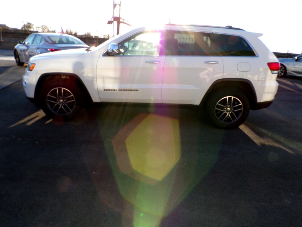 2017 Jeep Grand Cherokee Image 5