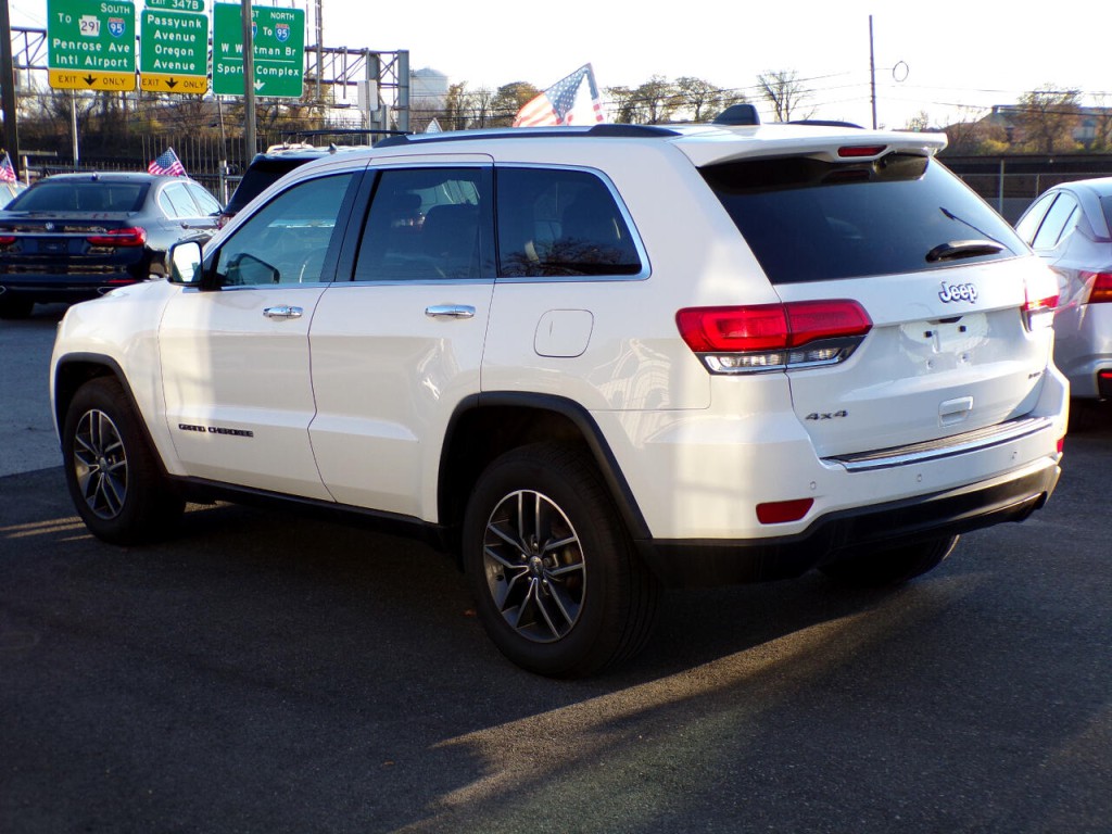 2017 Jeep Grand Cherokee Image 7
