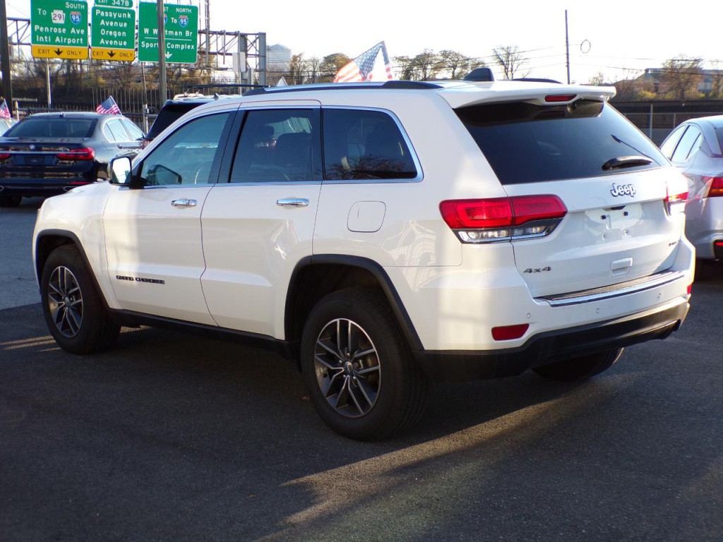 2017 Jeep Grand Cherokee Image 6