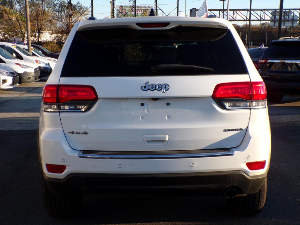 2017 Jeep Grand Cherokee Image 8