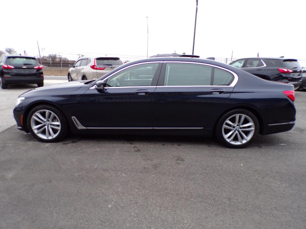 2016 BMW 7 Series Image 6