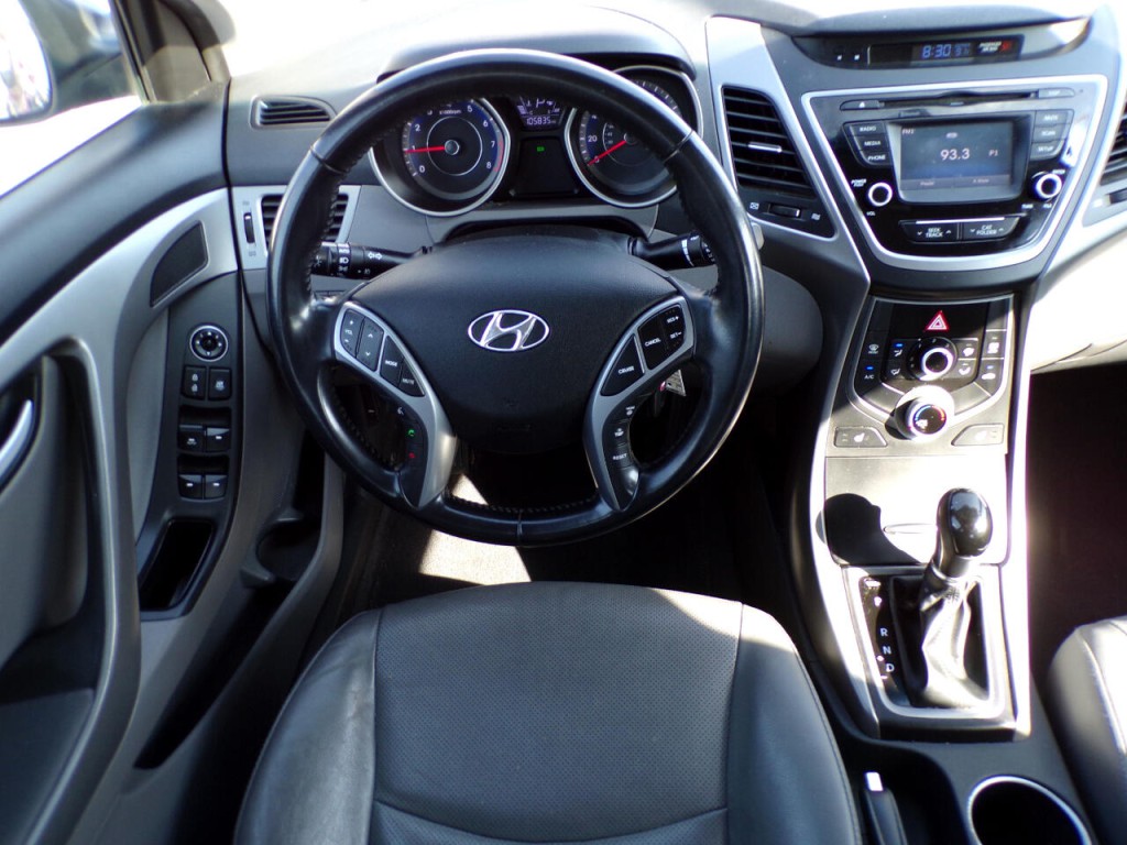 2017 Hyundai Elantra Image 11