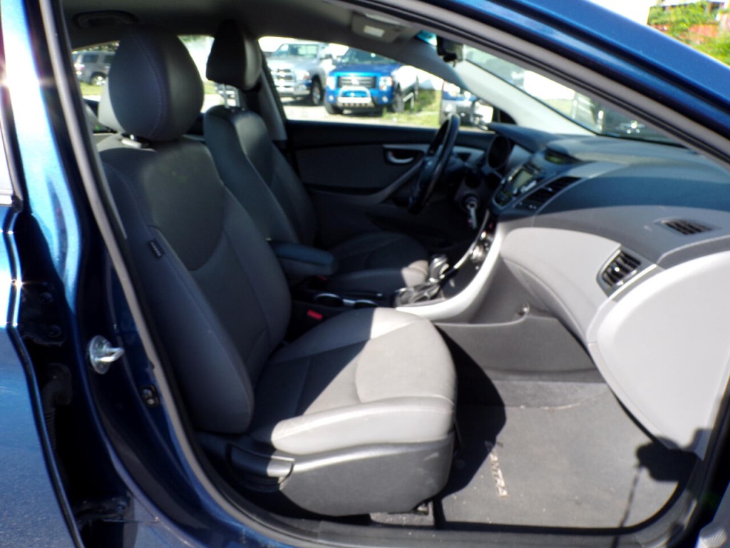 2017 Hyundai Elantra Image 13