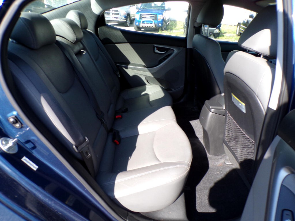 2017 Hyundai Elantra Image 15