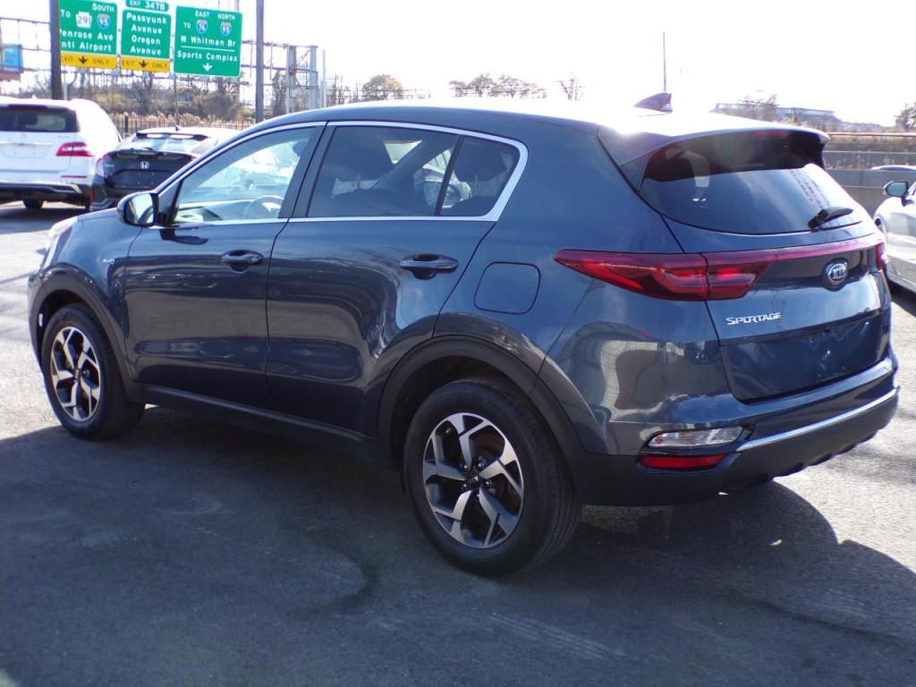 2020 Kia Sportage Image 2