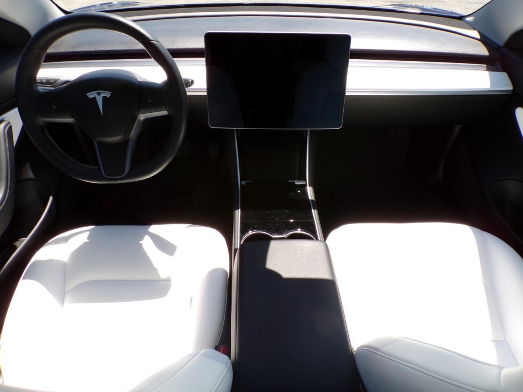 2018 Tesla Model 3 Image 7
