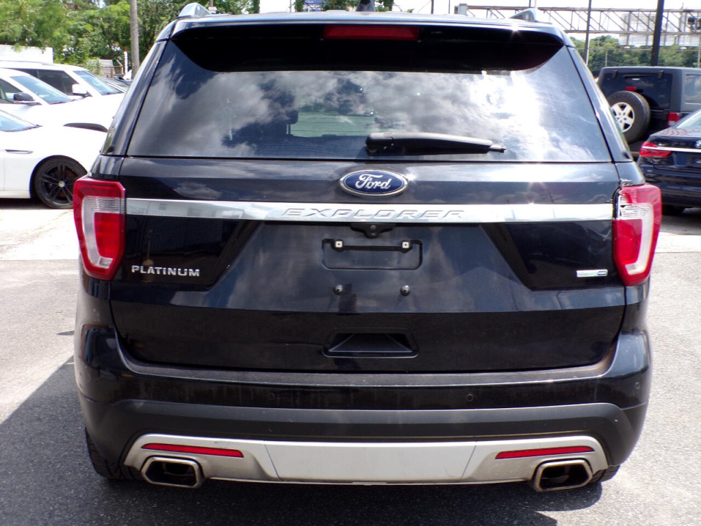 2016 Ford Explorer Image 7
