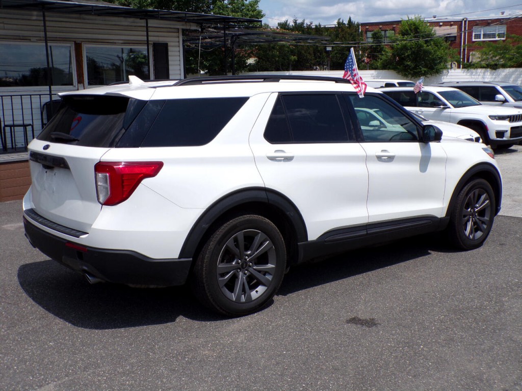2021 Ford Explorer Image 4