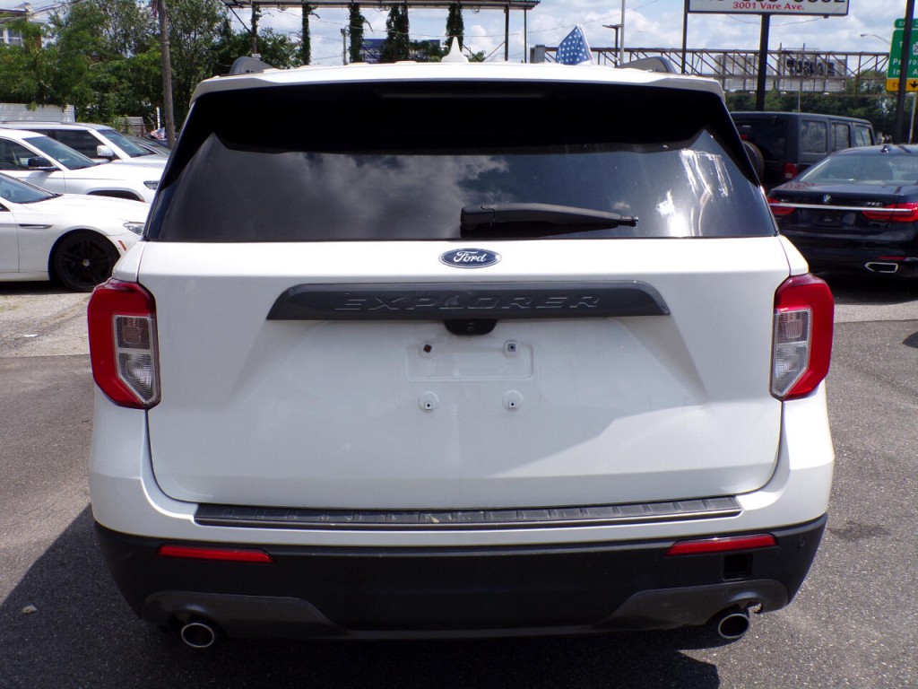 2021 Ford Explorer Image 7