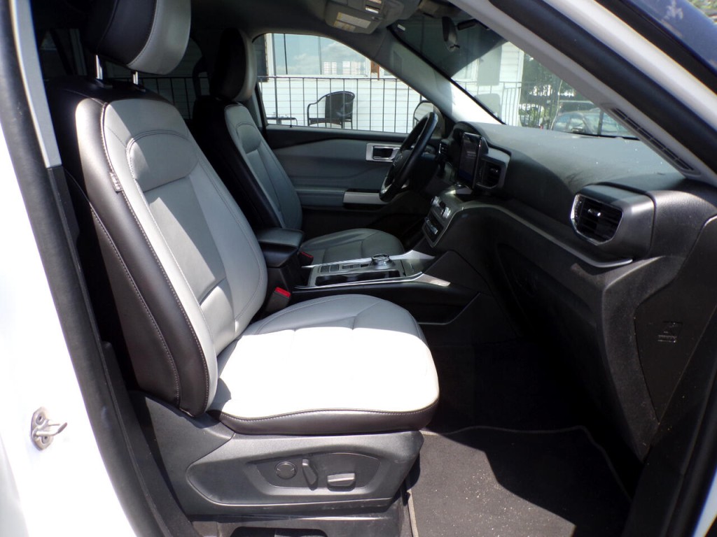 2021 Ford Explorer Image 13