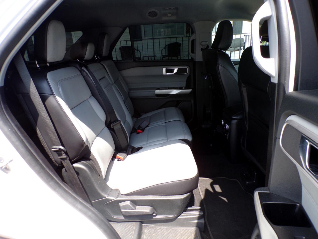 2021 Ford Explorer Image 15