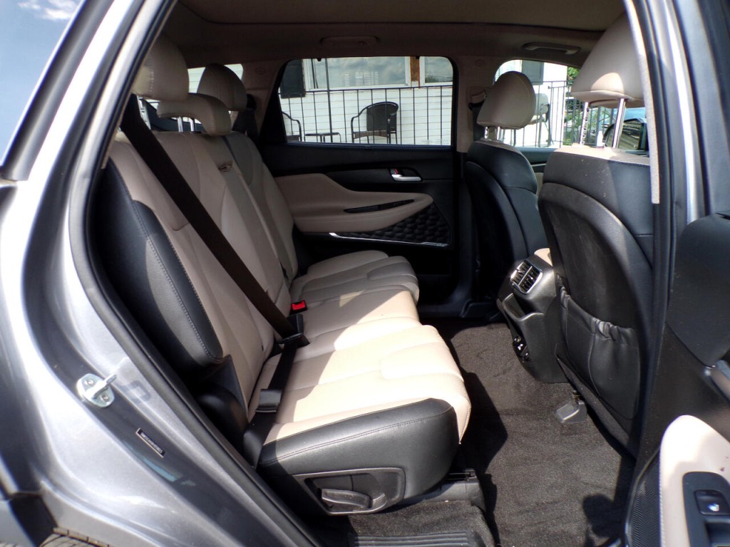 2014 Hyundai Santa Fe Image 12