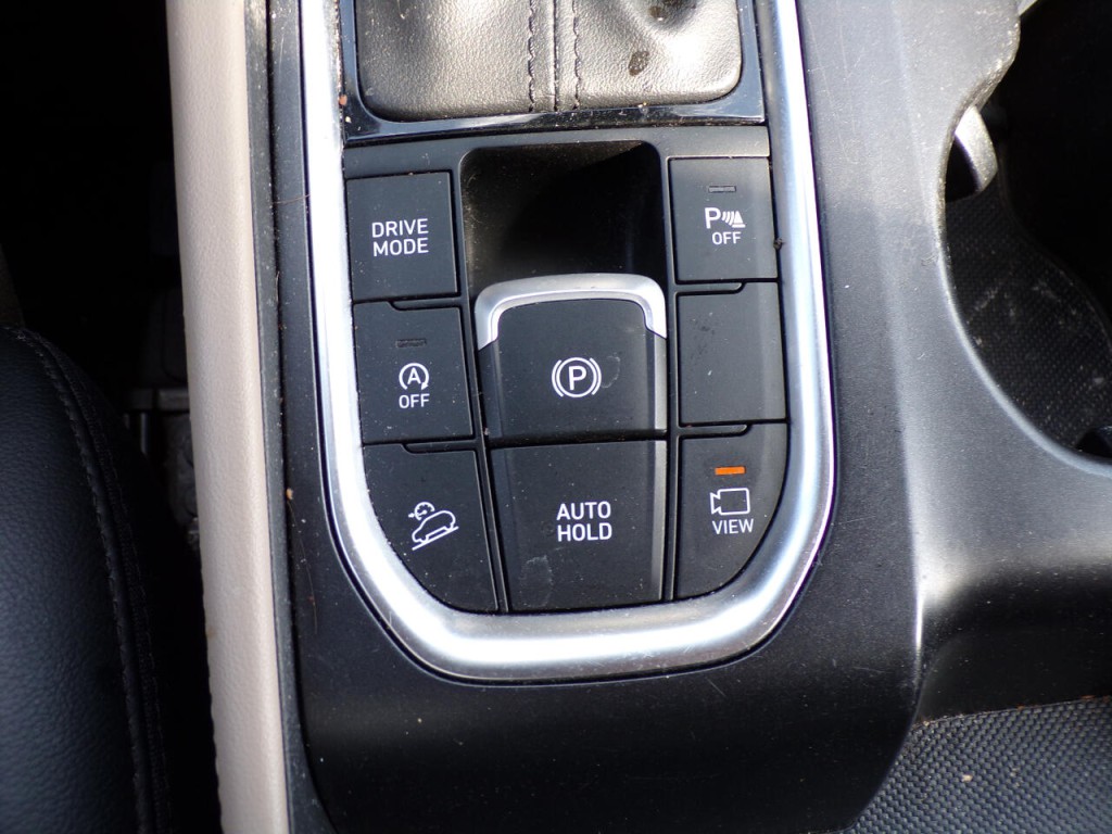 2014 Hyundai Santa Fe Image 17