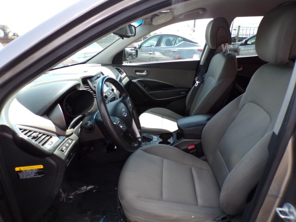 2014 Hyundai Santa Fe Image 6