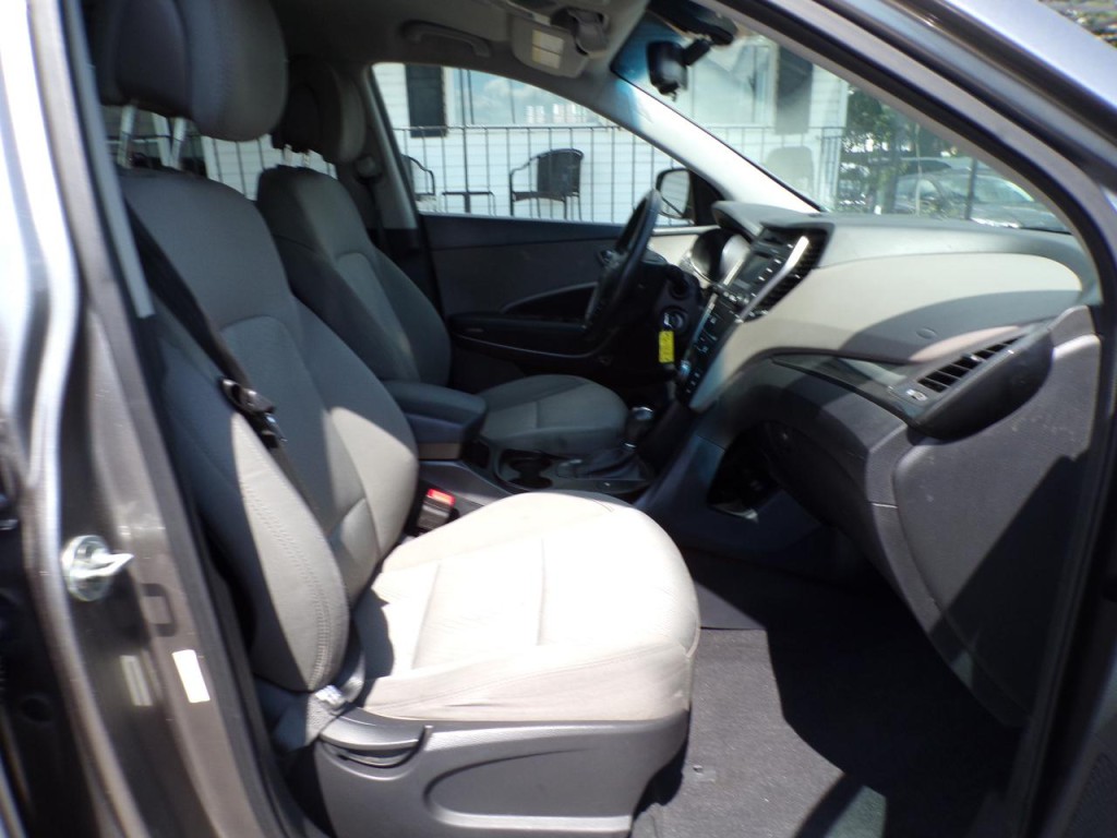 2014 Hyundai Santa Fe Image 7