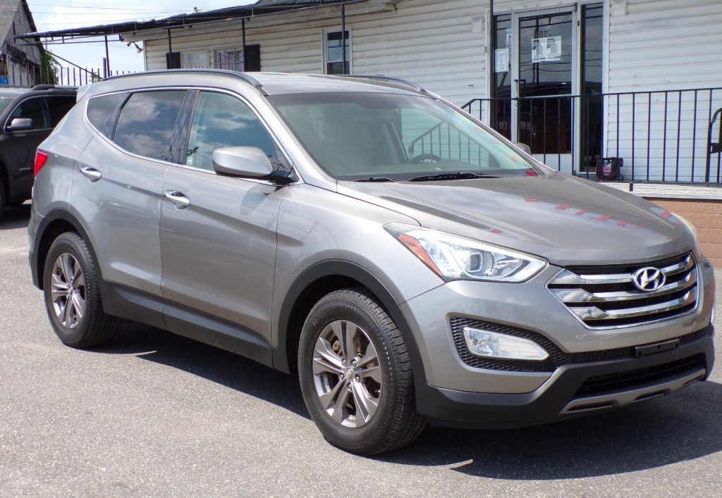 2014 Hyundai Santa Fe Image 16