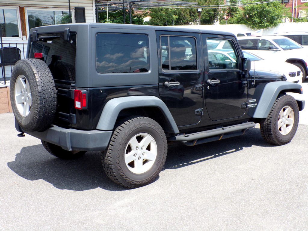 2014 Jeep Wrangler Image 2