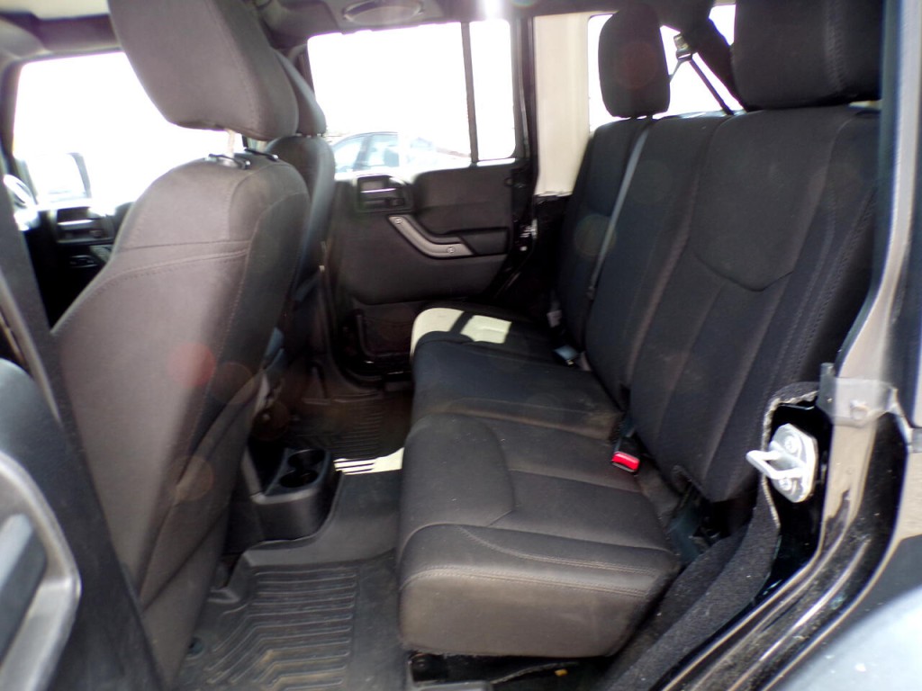 2014 Jeep Wrangler Image 11