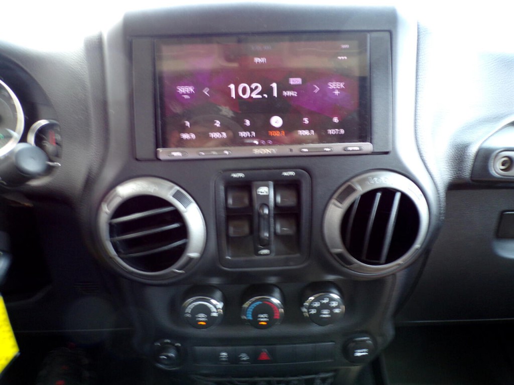 2014 Jeep Wrangler Image 13